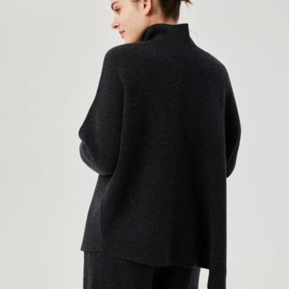 NEW ☁️ NAP Loungewear ☁️ Asymmetrical Wool Sweater - Picture 4 of 11